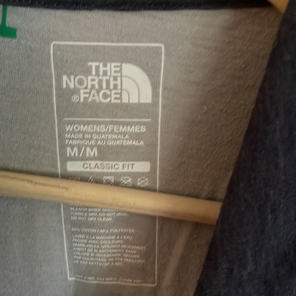 The North Face Light Weight Hoodie - Picture 3 of 3
